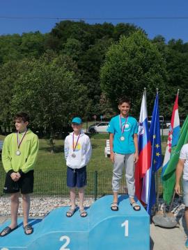 Calcitovi plavalci uspešni v Kranju in Krškem (9)